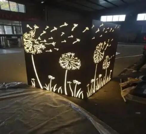 安多耐候钢灯箱